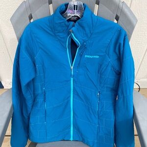 Women’s Patagonia lightweight packable jacket Size Small